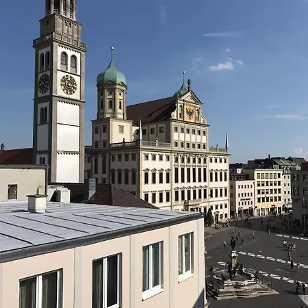 Goldenkey-suites - Luxury 'perlachturm' - Direct Views Of Rathausplatz & Perlach Tower - New In 2026 * Augsburgo